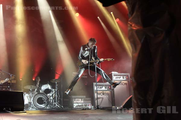 FRANZ FERDINAND - 2014-06-28 - PARIS - Hippodrome de Longchamp - Alex Kapranos